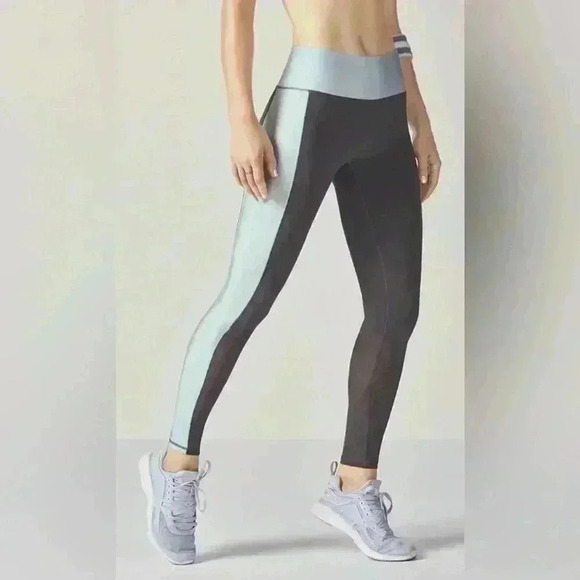 Fabletics Define PowerHold HI-Waisted Leggings - Picture 1 of 6